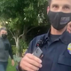 Nenavadna poteza policista, ki ni hotel biti posnet #video