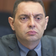 SRBSKI NOTRANJI MINISTER ŠOKIRAL Z VZNEMIRJUJOČIMI FOTOGRAFIJAMI: Na televiziji pokazal obglavljene žrtve srbske celice Kavačkega klana (FOTO)