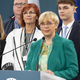 Ne le mama, v politične vode se podaja tudi sin