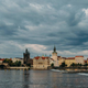 Nad to državo se zgrinjajo črni oblaki