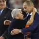 MOURINHO ZNOVA BREZ ZAVOR: Medaljo je vrgel navijačem, sodniku pa kričal tole (FOTO, VIDEO)