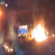 Kamere ujele trenutek katastrofalnega strmoglavljenja tik ob avtocesti #video