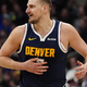 Denver po porazu z LA Lakers Luke Dončiča pri Indiani, Oklahoma proti Minnesoti