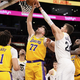 Za Luko Dončića iščejo centra, Lakers poslali ponudbo