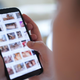 Vsaka deseta srednješolka meni, da je zasvojena s spletno pornografijo