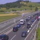 Pozor: primorska avtocesta zaprta zaradi gorečega vozila
