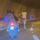 Noro početje: z električnim skirojem vozil po avtocesti #video
