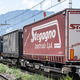 Izredni dogodek na železnicah: iztirilo je več vagonov, proga je zaprta