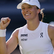 Zmagovalka Wimbledona napredovala brez boja