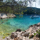 Domačini dalmatinskega otoka besni nad turisti: Siti smo. Dovolj je.