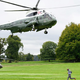 Drama v zraku: Trumpov helikopter nujno pristal. Na krovu tudi Melania.