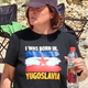 Slovenska novinarka na Hrvaškem razburila z jugoslovansko zastavo