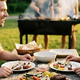 ​​​​​​​Vegan, izbirčen petletnik in zaprisežen mesojedec pridejo na piknik …