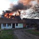 Mlada družina ostala brez doma, potem ko so prekajevali meso