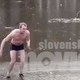 Drsalci padajo v vodo