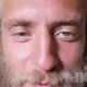 Gregor povsod videl demone: sedel na mami in jo zabadal