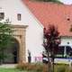 Policija v javnem zavodu: preiskujejo unovčevanje turističnih bonov
