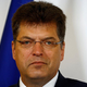 Nad našega evropskega komisarja se je po nesreči iranskega predsednika vsul plaz kritik!