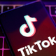 Med izzivom na tiktoku se je 13-letnica zadušila
