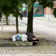 Odvisniki si v Ljubljani javno injicirajo droge, urinirajo ... Mestna občina odgovarja