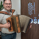 Harmonikarski mojster Klemen Rošer ima v arhivu že 600 nagrad