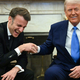 Vsi govorijo o teh fotografijah! Kako je Trump osramotil Macrona ... (FOTO)