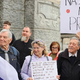 Po zmagi na referendumu zdaj Janševi zahtevajo še to
