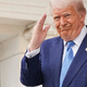 Če boste na družabnih omrežjih pljuvali po Trumpu, lahko da vas ne bodo spustili v ZDA