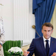 Strokovnjakinja za branje z ustnic razkrila, kaj je Brigitte zamrmrala Macronu po udarcu