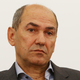 Janez Janša žaluje: »Mnogo, mnogo prezgodaj ...« (FOTO)