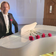 Gianni Rijavec z Rdečo rožo prinaša upanje (VIDEO)
