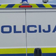 Kaj se dogaja? Policijska akcija pred nakupovalnim centrom v Novem mestu, tam tudi reševalci