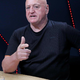 Martin Strel ujel srnjaka z golimi rokami? Splet ponorel, oglejte si ta viralni posnetek (VIDEO)