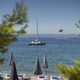 Ena ženska, trije moški! Občan na plaži šokiran: »Ne morem tja zaradi teh perverznežev«