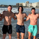 Odbojkarji zgoraj brez na slavni brazilski plaži Ria De Janeira (Suzy)