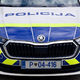 37-letnik divjal po odstavnem pasu, očividka poklicala policijo