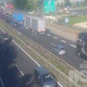 Previdno na primorski avtocesti, pešec na vozišču!