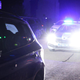 Pred lokalom potegnil nož in smrtno ranil 17-letnika