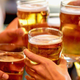 Alkohol povezan z več kot 10.000 primeri raka letno: opozorilo za slovenske bralce