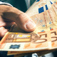 Robo prodajali brez računov in v žepe pospravili 380.000 evrov