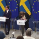 Poglejte, kako se je ministrica za zdravje zgrudila med novinarsko konferenco (VIDEO)