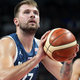 Luka Dončić poskrbel za smeh v dvorani: takole se je pošalil z Markom Milićem (VIDEO)
