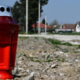 Trčil v tri peške in odpeljal dalje, starejša je v bolnišnici umrla