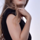 Lucija Harum: odločna in ognjevita osebnost z močno ustvarjalno in čustveno platjo (Suzy)