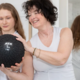 Osteoporoza: tri ključna živila, ki lahko upočasnijo propadanje kosti