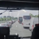 Drama na avtocesti: Poglejte, kaj so morali storiti gasilci, da so se prebili do gorečega tovornjaka (VIDEO)