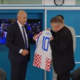 Janša prvič v novi vlogi za hrvaški medij: od Thompsona, mladih desničarjev do Marte Kos, pa še darilo je dobil ... (VIDEO)