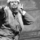 Enomotorno letalo se je zrušilo v bližini steze, umrla pilot in 11 padalcev! Družine žrtev vse gledale (FOTO in VIDEO)