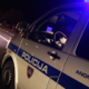Policist na nujni vožnji povzročil nesrečo, trije poškodovani