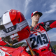 Tim Gajser navdušil v kvalifikacijah in že komaj čaka dirko: “Razmere so izjemno težke, a se veselim boja za zmago” (VIDEO)